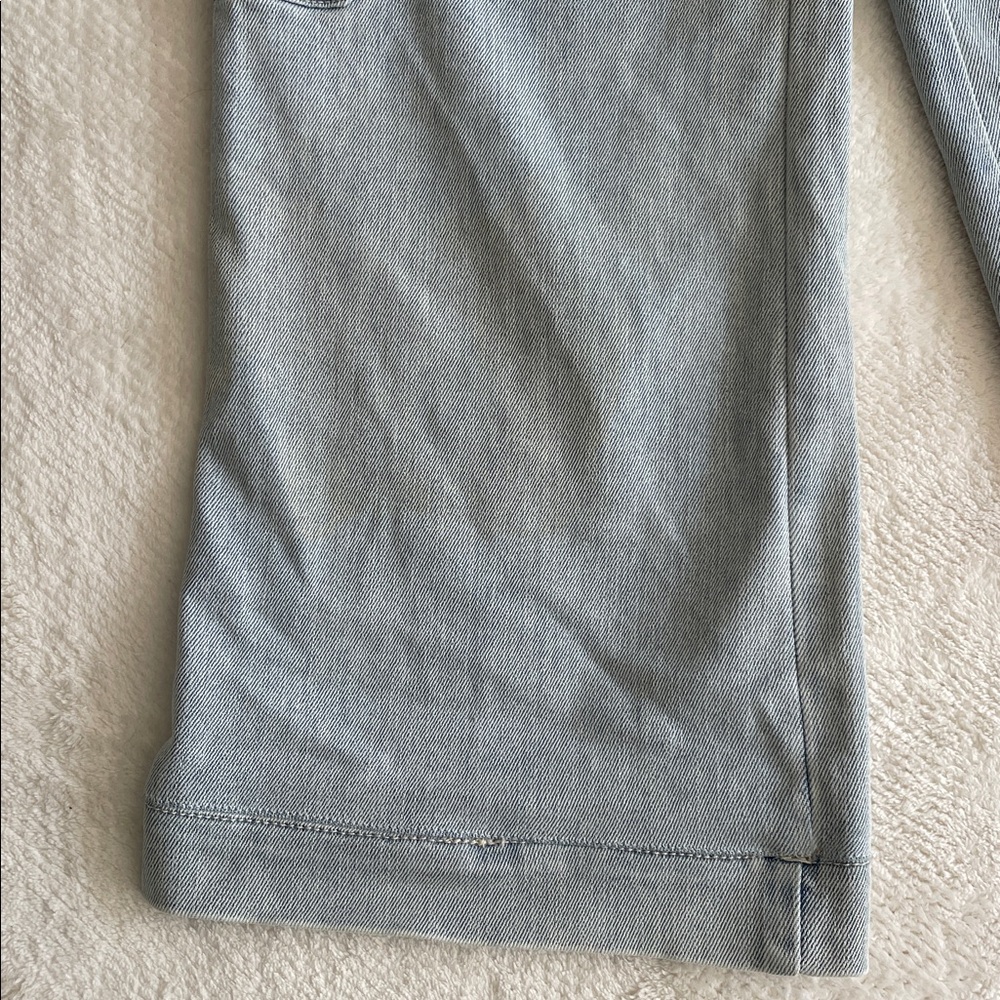 Democracy Jeans - Picture 2 of 6